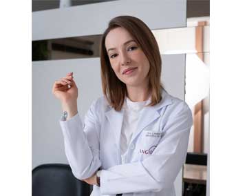 Dra. Larissa Beatriz Volski